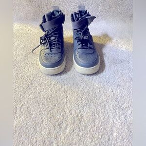 Nike SF Air Force 1 MID Size 4Y BRAND NEW